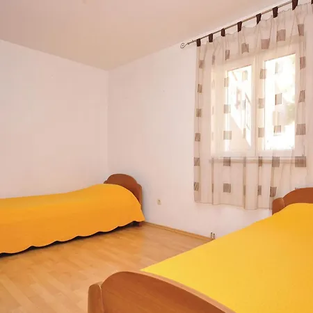 3 Bedroom Awesome In *