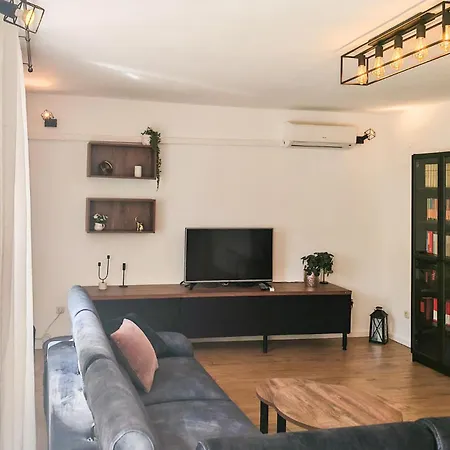 Stunning In With Wifi Apartment